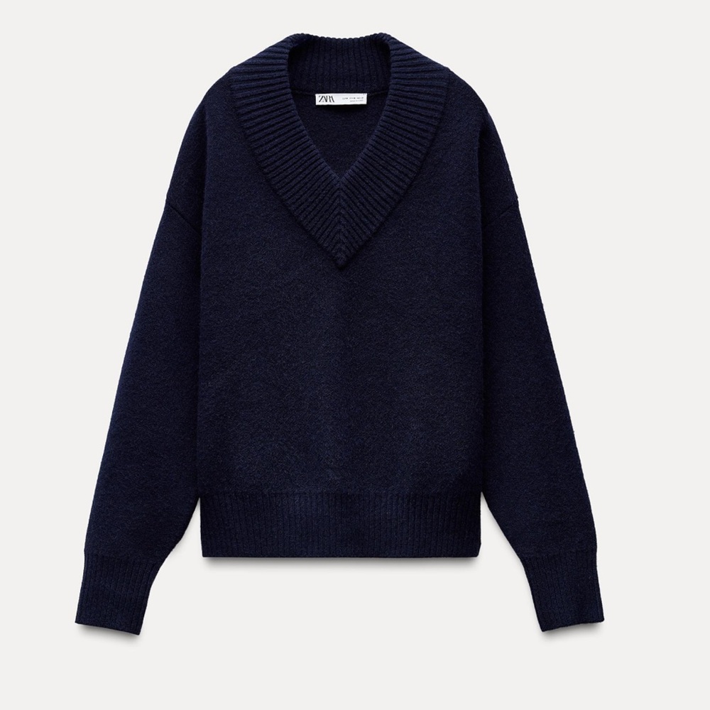 NWT ZARA Basic V-Neck Knit Sweater size L